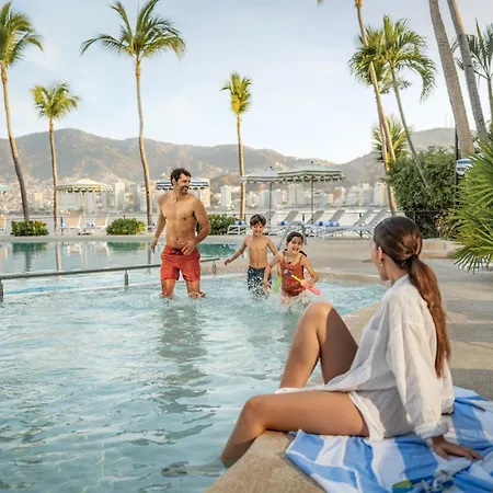 Park Royal Beach Acapulco-3